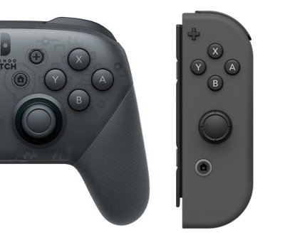 Nintendo SwitchのProコントローラーはJoy-Conと比べるとボタンが大きくて押しやすい。