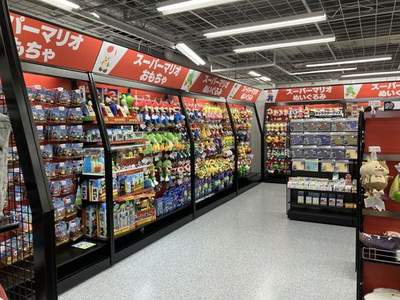 任天堂関連のキャラクターのグッズもたくさん売っている